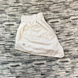 Lululemon Low-Rise Hotty Hot Shorts